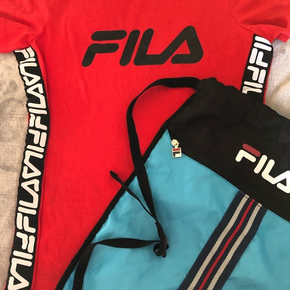 FILA Adjustable Drawstring Backpack Nylon Blue Zip - Picture 3 of 16